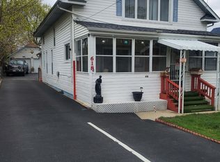 618 Sherman Ave, Elgin, IL 60120