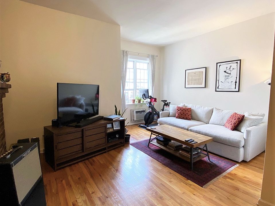 1st image of 51 W 84th St APT 10