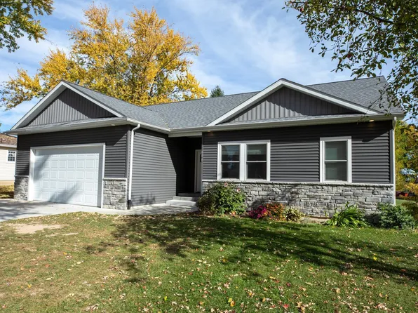 606 N Thayer St, Bourbon, IN 46504