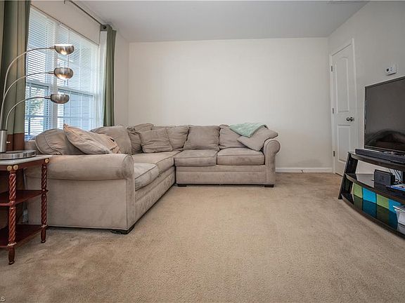 4th image of 1610 Longshadow Ct