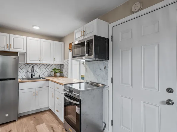 1736 Kearney Ave #B, San Diego, CA 92113