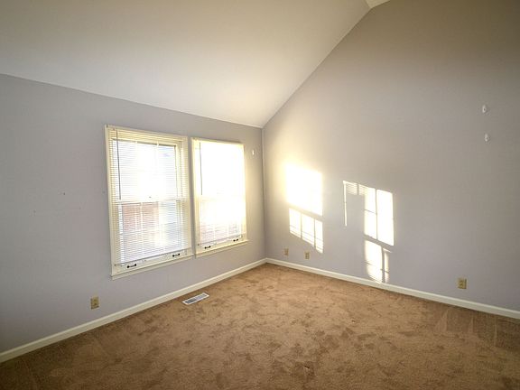 4th image of 2135 Acklen Ave APT 4