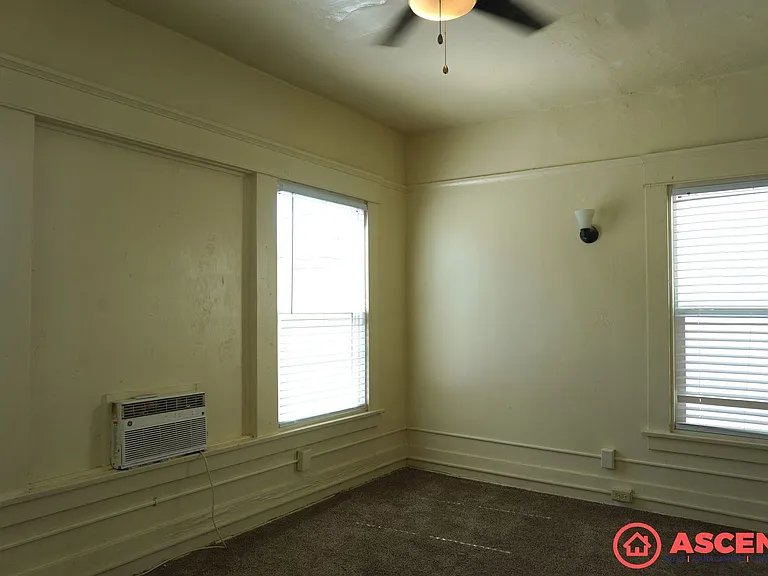 1701 B Street — Photo 9