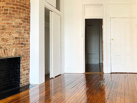 2nd image of 604 Manhattan Ave APT 3L