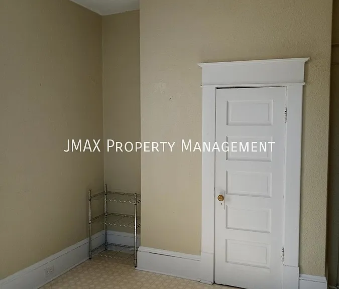 621 Elm Ave SE #2 — Photo 9