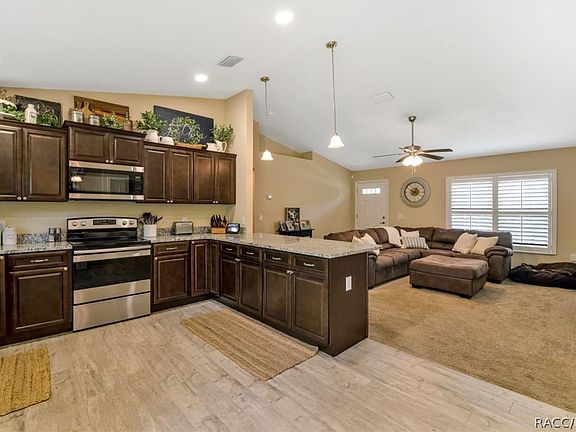 3rd image of 9198 N Paradisea Dr
