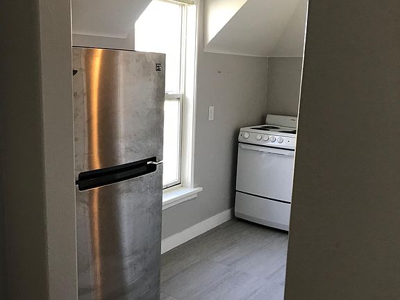 2nd image of 95 Bannock St APT 6