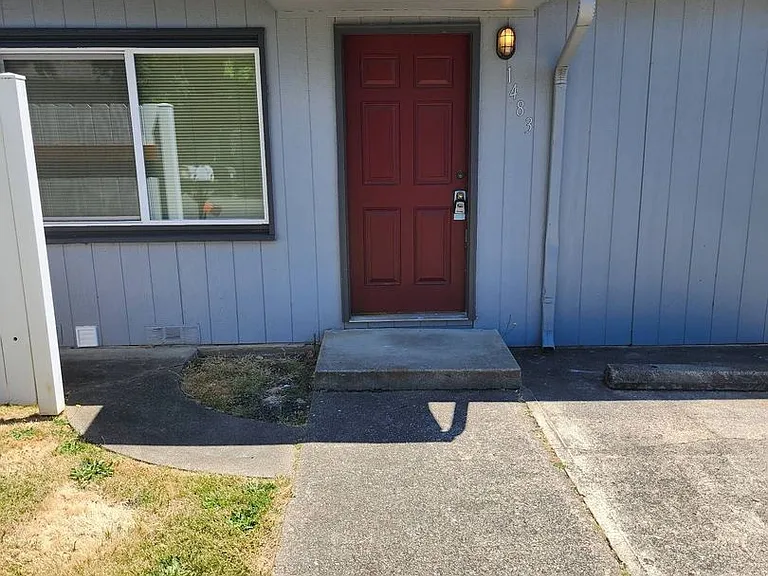 1483 NW Fairmount St — Photo 1