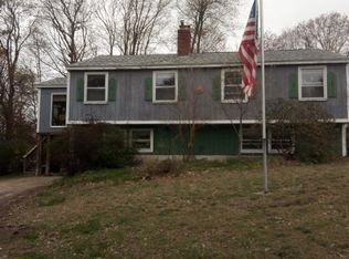 3 Holiday Ave, Derry, NH 03038