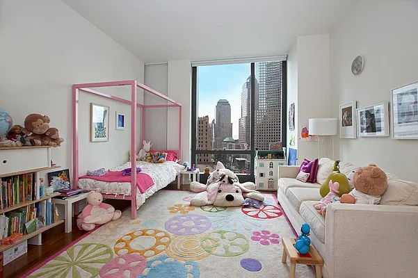 Rented by Olshan Realty | media 15