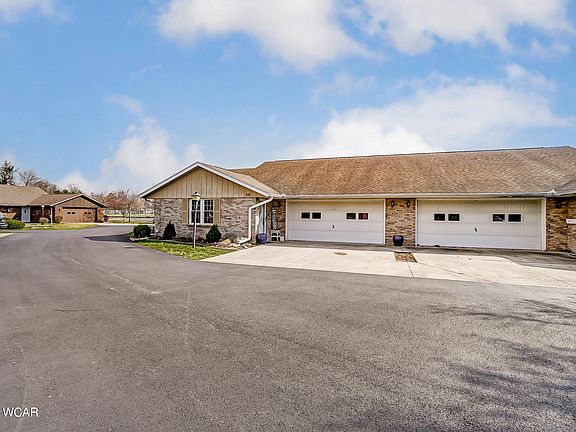 3rd image of 650 Golden Oaks Dr Unit 34
