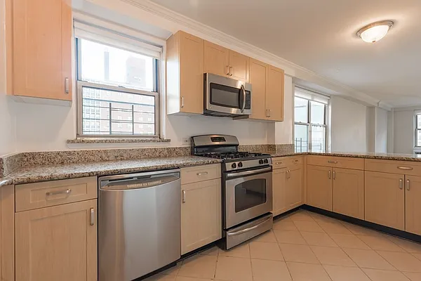 Rented by Stonehenge NYC LLC | media 20