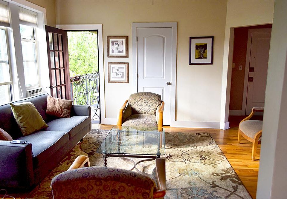 Wide pane windows with built-in blinds, spacious, warm wood tones, and fresh air from your balcony. Enjoy indoor and outdoor living at 4601 North Dover Apartments.