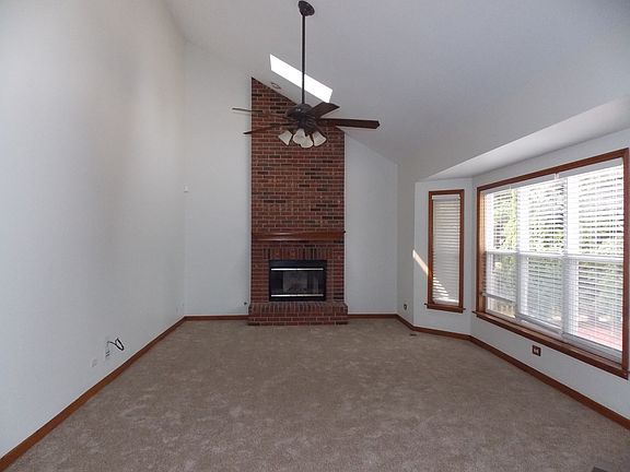 4th image of 13401 S Mary Lee Ct