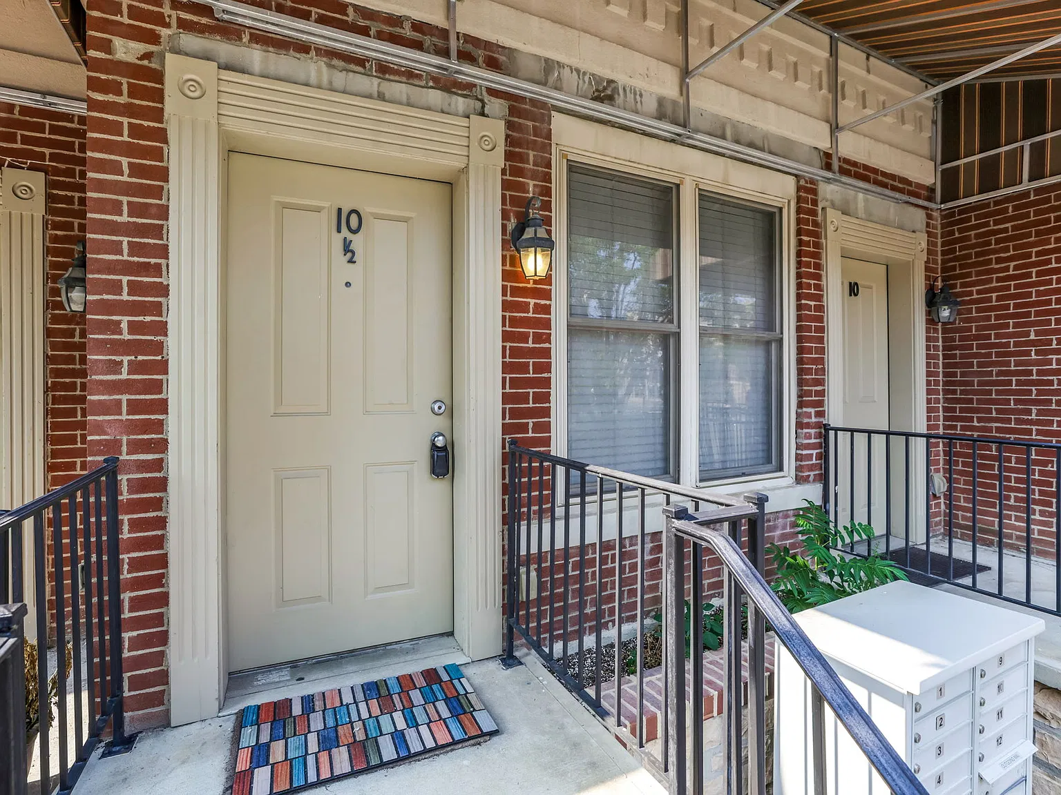1 bed, 605 sqft, $1,300 — Photo 3
