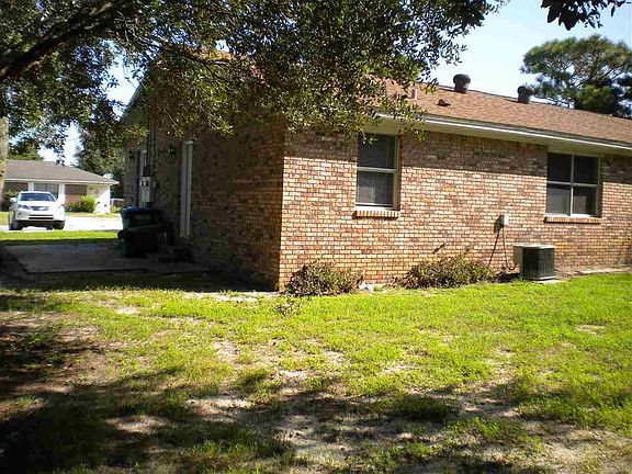 3rd image of 3407 Green Briar Cir #B