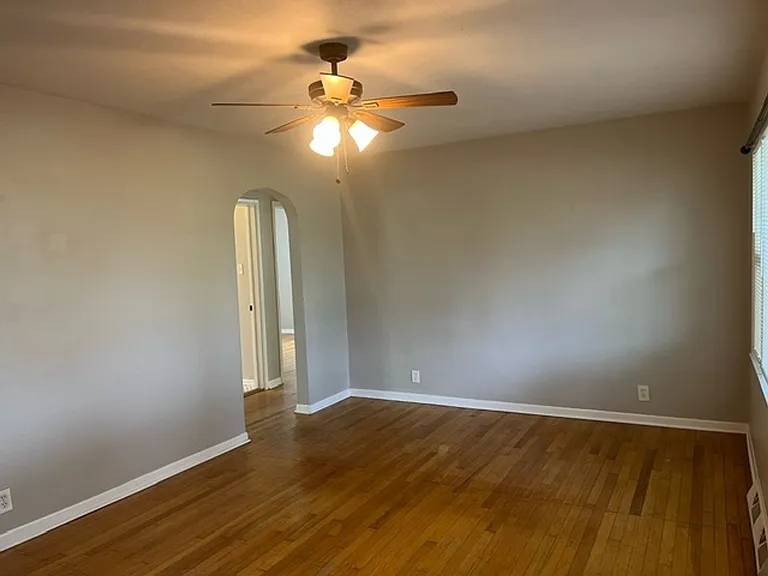 202 Clinkscales Rd — Photo 5