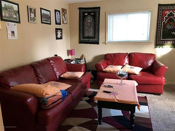 3rd image of 3614 Berwick Dr