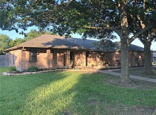 208 Buckingham Pl, Hewitt, TX 76643