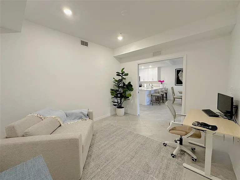 14221 Heritage Landing Blvd #2017 — Photo 23
