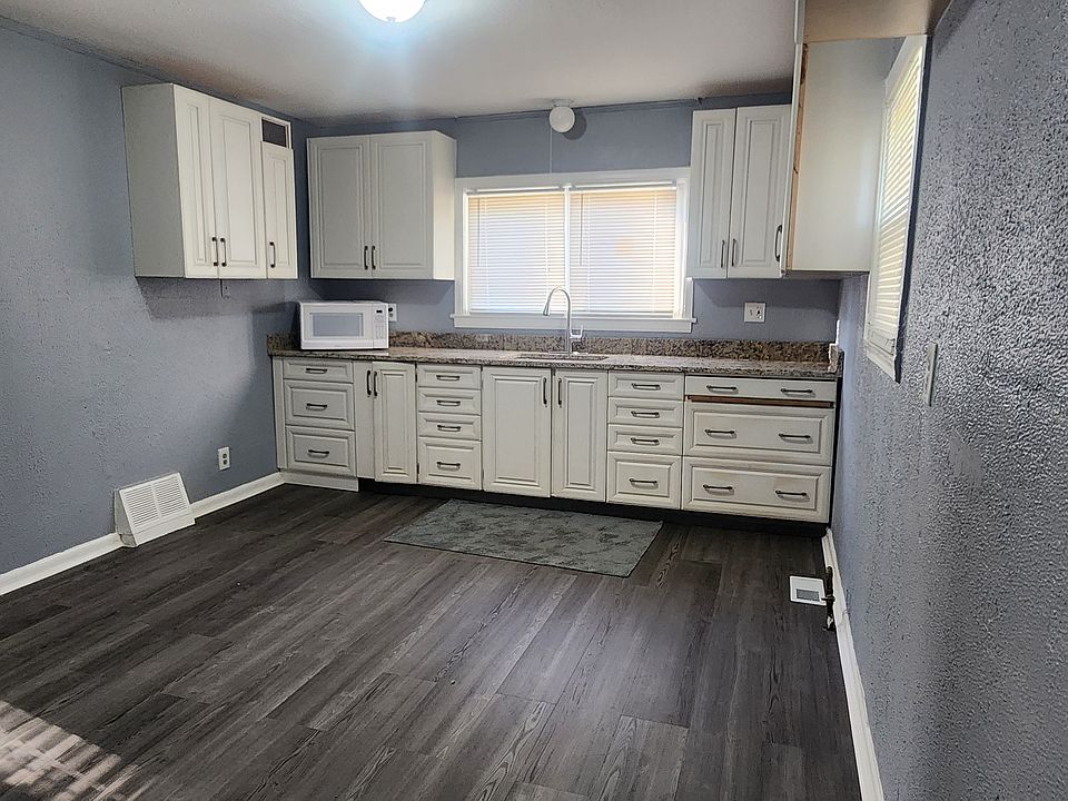 735 Melrose Ave, photo 3