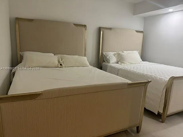 5401 Collins Ave #230 — Photo 36