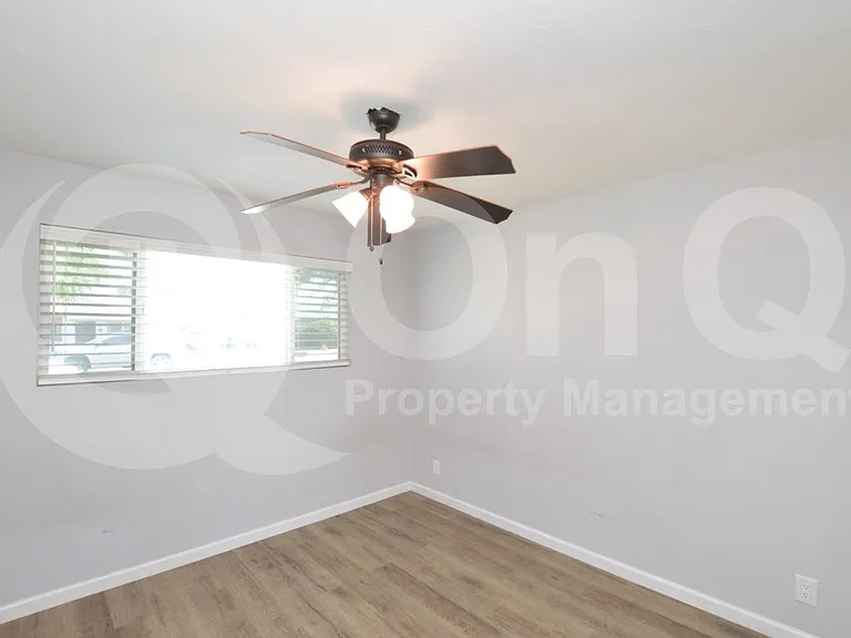 7424 E Polk St — Photo 14