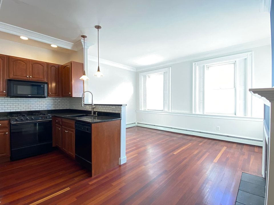 101 Danforth St APT 1, Portland, ME 04101 Zillow