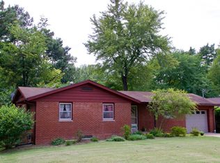 1501 W Walnut St, Carbondale, IL 62901