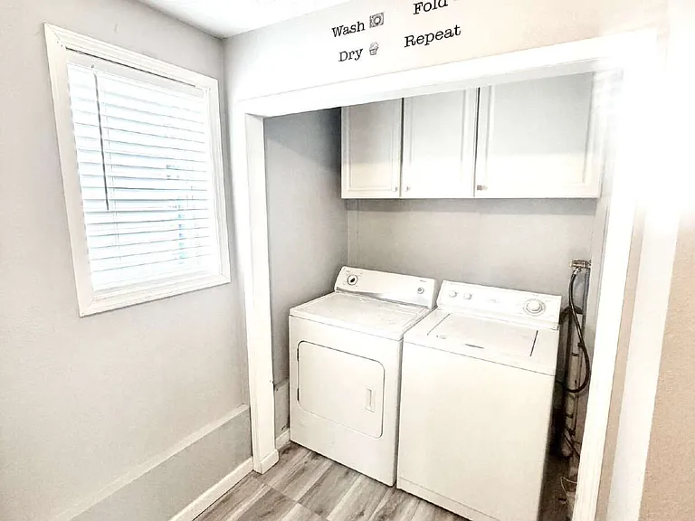 627 N Webster St — Photo 12