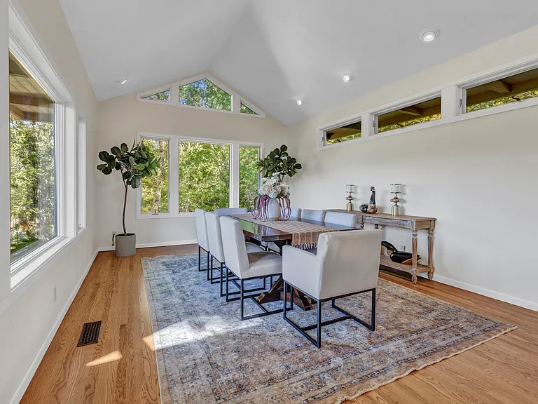4444 Redwood Rd — Photo 10