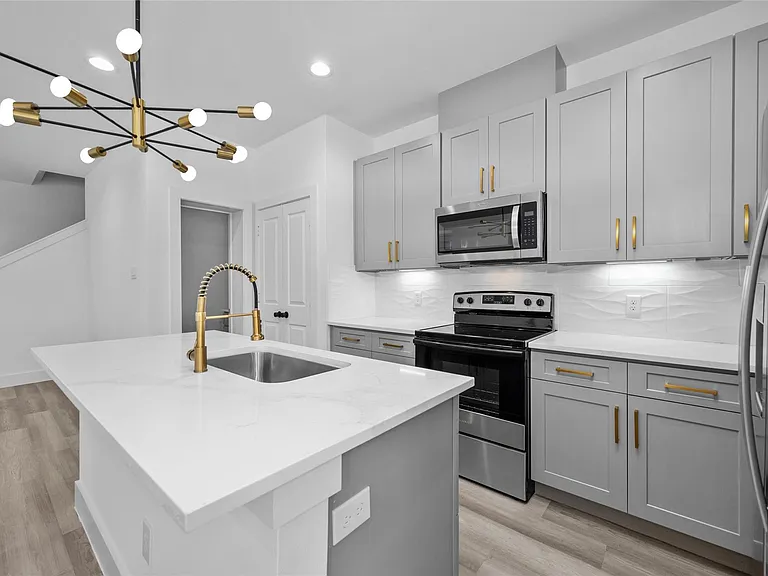 4610 Crown Grove Ln — Photo 8