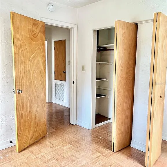 718 Buckminster Cir — Photo 17