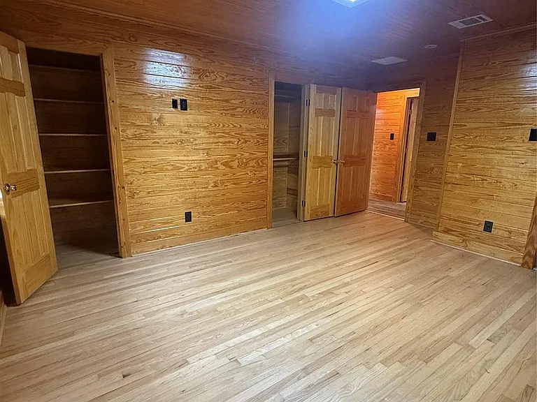 902 Hidden Valley Dr — Photo 25