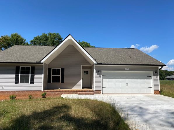 104 Iris Dr