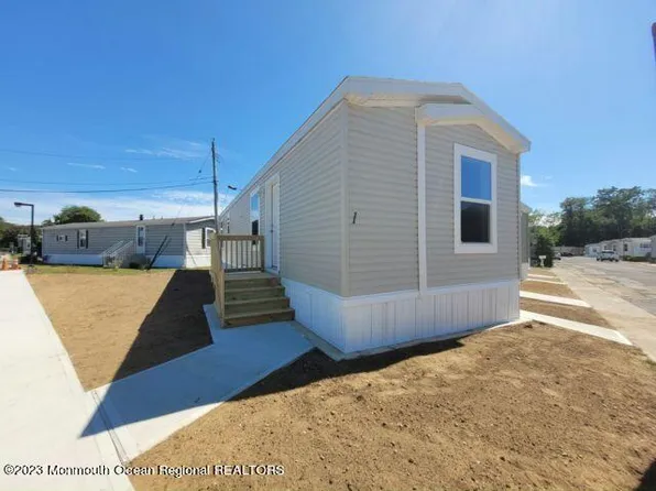 1 Avenue C, Hazlet, NJ 07730