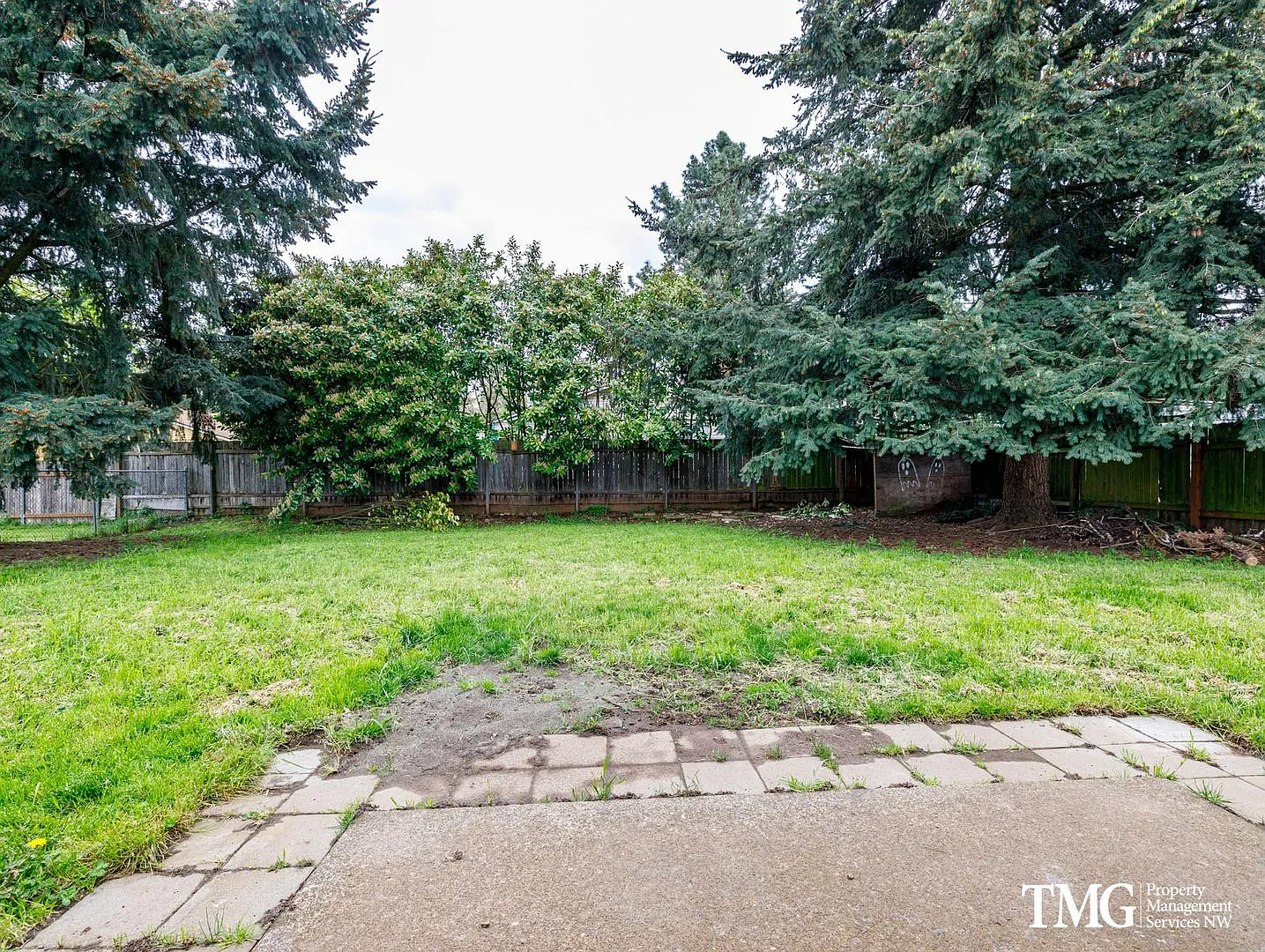 Cascade Park Gem with Large Backyard & 2-Car Garage — Photo 4