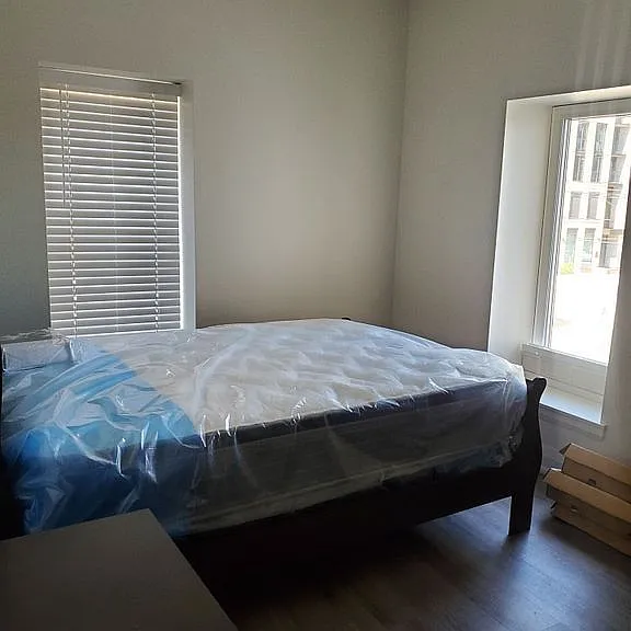 307 King St E #206 — Photo 8
