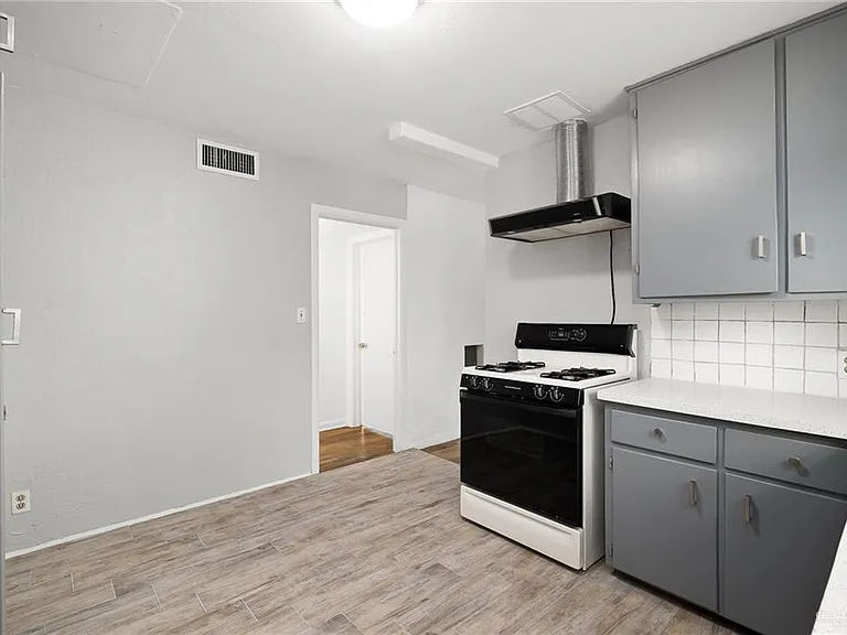 1808 N Cummings Ave — Photo 6