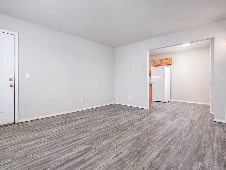 Buffalo Creek Apartment Homes — Photo 7