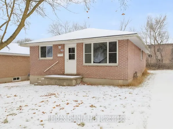 15 Union St, Belleville, ON K8P 2B5