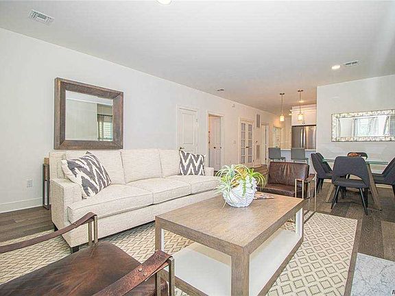 5th image of 12 Bayard Dr