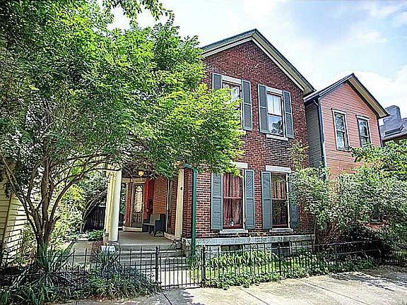 2nd image of 216 Henry St