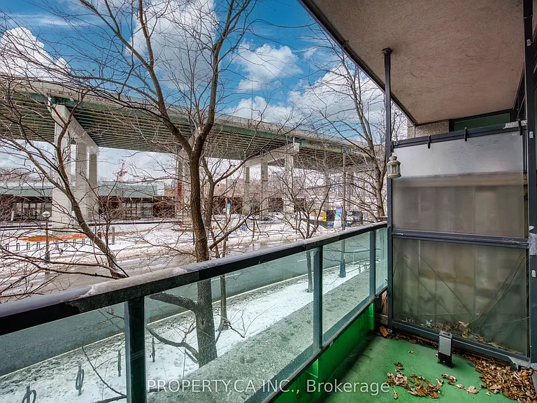 231 Fort York Blvd #223 — Photo 14
