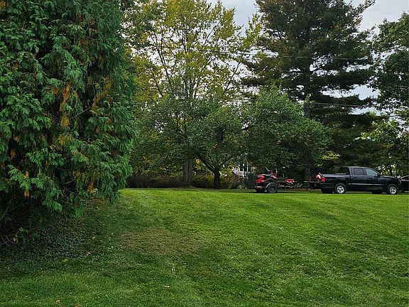 4th image of 1776 Eagle Point Rd