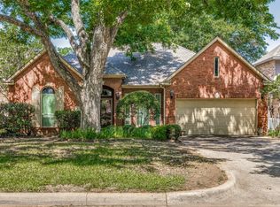 502 Dorcas Ln, Arlington, TX 76013