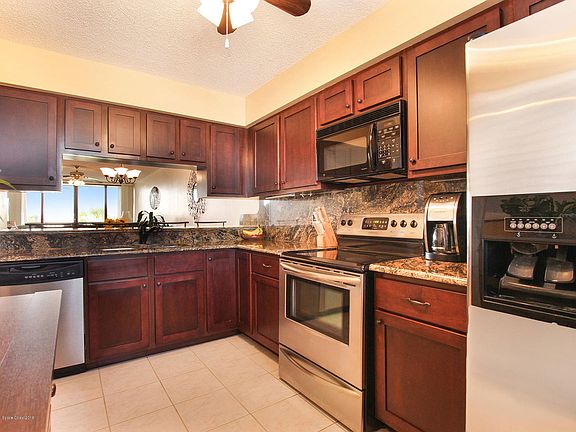 5th image of 300 Columbia Dr APT 2305