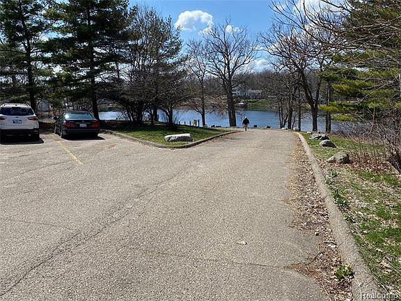 2nd image of 456 Algene Dr