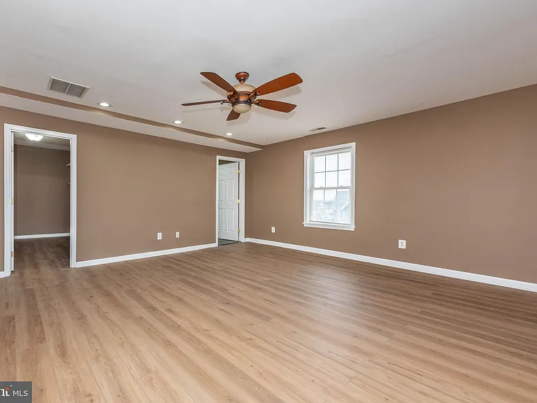 4021 Barrington Rd — Photo 26