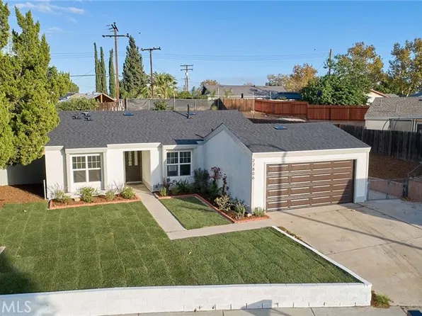 27806 Meadowcreek Rd, Santa Clarita, CA 91351